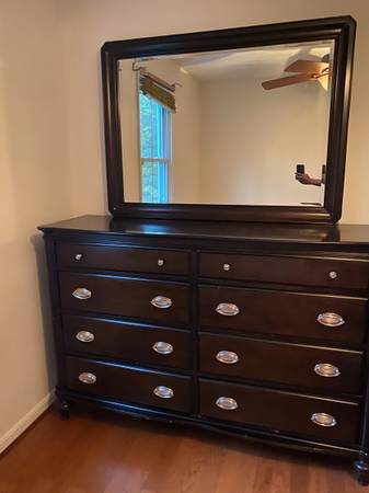 Bedroom furniture set - cars & trucks - by owner - vehicle... for sale in Waldorf, MD – photo 8