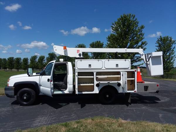 34' 2006 Chevrolet C3500 Bucket Boom Lift Utility Work Service Truck for sale in Gilberts, SD – photo 9