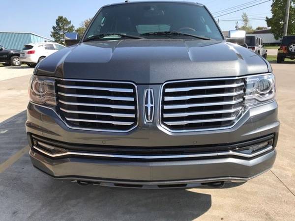 2015 *Lincoln* *Navigator* *Base* - cars & trucks - by dealer -... for sale in Medina, OH – photo 4
