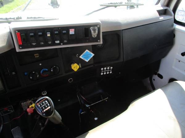 2000 International 4700 DT 4700 CRANE TRUCK CREW CAB for sale in south amboy, NJ – photo 9