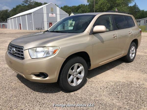 2008 Toyota Highlander Base 4WD 5-Speed Automatic - cars & trucks -... for sale in Fort Atkinson, WI – photo 3
