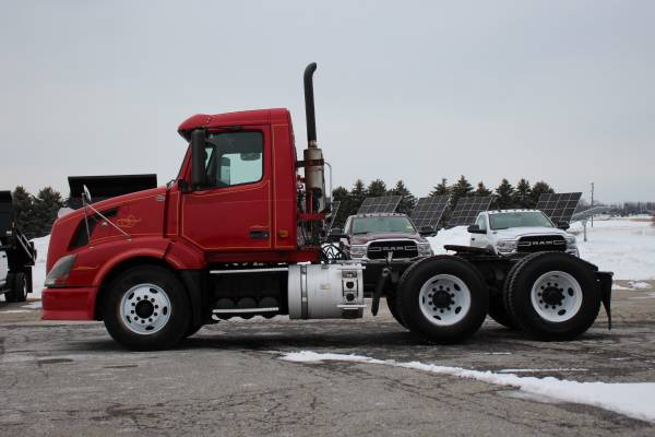 2007 VOLVO TRACTOR TRAILER - - by dealer - vehicle for sale in Middlebury, VT – photo 8