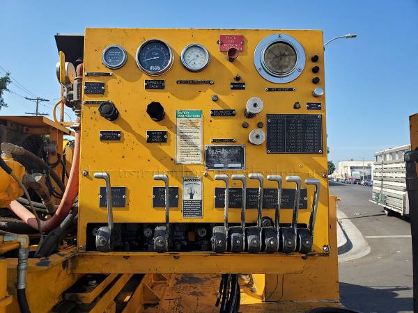 2002 GMC C6500 UTILITY TRUCK WITH ACKER PT-22 CORE SAMPLING DRILL... for sale in Los Angeles, CA – photo 14