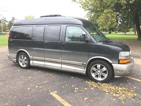 2005 Chevrolet Express 1500 AWD High Top 7 Pass Conversion Van 8 Doors for sale in Eau Claire, WI – photo 3