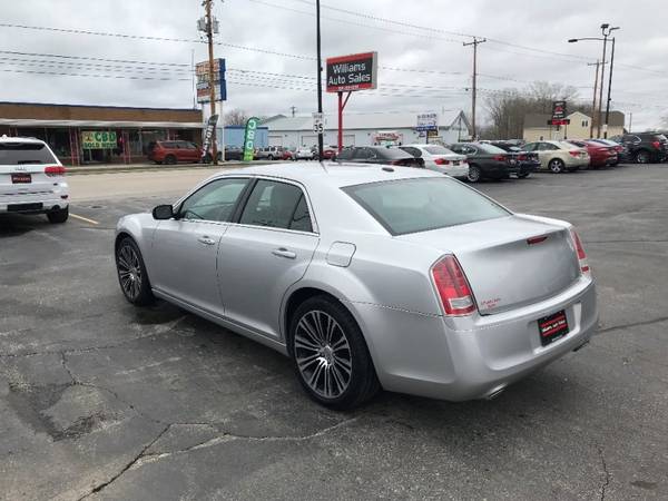 2012 Chrysler 300 S * 5.7L V8 Hemi * Heated Leather Seats * for sale in Green Bay, WI – photo 5