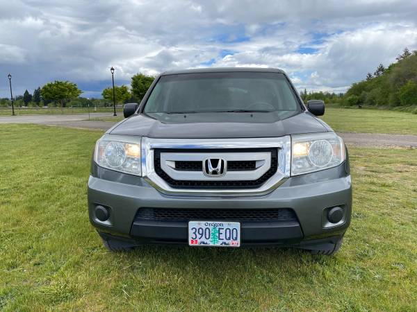 2-OWNER 2010 HONDA PILOT LX 4X4 4WD TOW HITCH CLEAN TTILE - cars for sale in Hillsboro, OR – photo 3