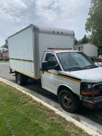 2003 gmc box truck 72000 miles for sale in Cockeysville, MD – photo 3