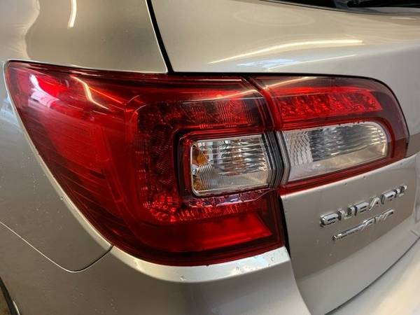 2017 Subaru Outback AWD All Wheel Drive 2.5i SUV for sale in Tigard, WA – photo 4