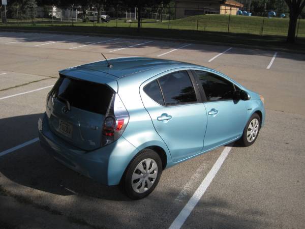 2013 Toyota Prius C, 120Kmi, Bluetooth, AUX, 26 Hybrids Avail - cars for sale in West Allis, WI – photo 5