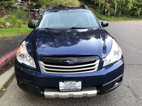 2011 Subaru Outback 3.6R Limited AWD --Clean title, Loaded, Auto-- -... for sale in Kirkland, WA – photo 2