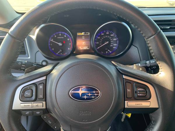 2017 Subaru Outback Premium AWD 30,540 miles www.smithburgs.com -... for sale in Fairfield, IA – photo 7