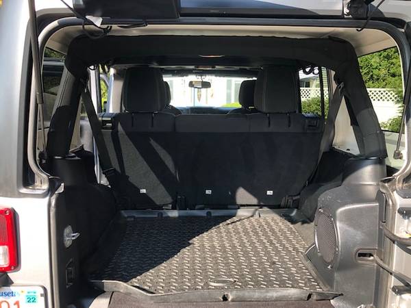 2014 Jeep Wrangler Rubicon Unlimited Sport Utility w/ Hard & Soft... for sale in Upton, MA – photo 11