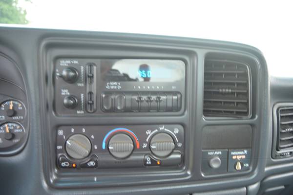 2001 GMC SIERRA 2500HD REG CAB LONG BOX 4X4 6 0L V8 128K - cars & for sale in Enumclaw, WA – photo 17