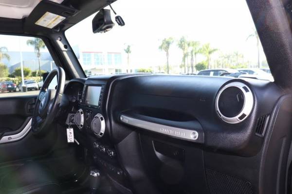 2015 Jeep Wrangler Unlimited Rubicon 4x4 4WD Four Wheel SKU:FL650333 for sale in Irvine, CA – photo 21