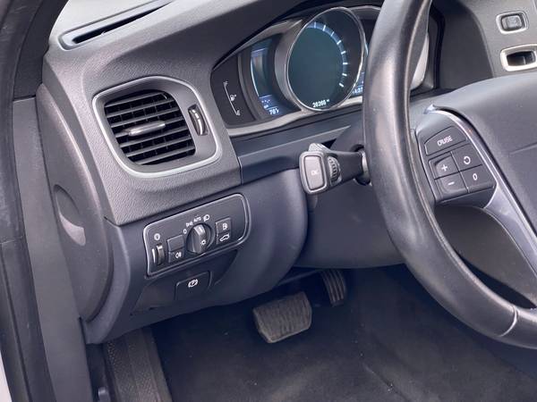 2016 Volvo V60 T5 Drive-E Premier Wagon 4D wagon Silver - FINANCE -... for sale in Wayzata, MN – photo 24