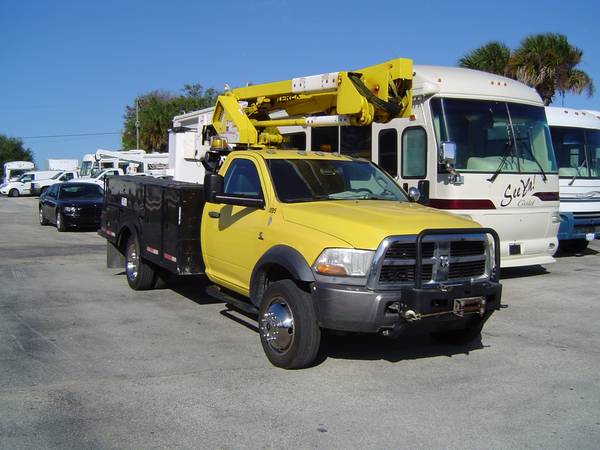11 Bucket truck Dodge Cummins diesel boom 45ft 4x4 winch $29995 -... for sale in Cocoa, FL – photo 2