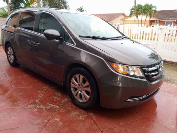 2016 HONDA ODYSSEY - cars & trucks - by owner - vehicle automotive... for sale in Miami, FL – photo 2