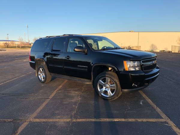 Chevy Suburban - cars & trucks - by owner - vehicle automotive sale for sale in Mount Vernon, IA – photo 7
