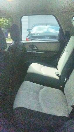 2006 mercury mariner cold AC runs great - cars & trucks - by owner -... for sale in Columbus, OH – photo 4