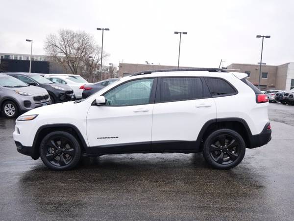 2016 Jeep Cherokee Altitude - - by dealer - vehicle for sale in Bloomington, MN – photo 7