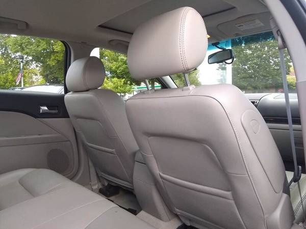 2008 Ford Fusion SEL - Low Mileage only 89k ! for sale in Howell, MI – photo 10