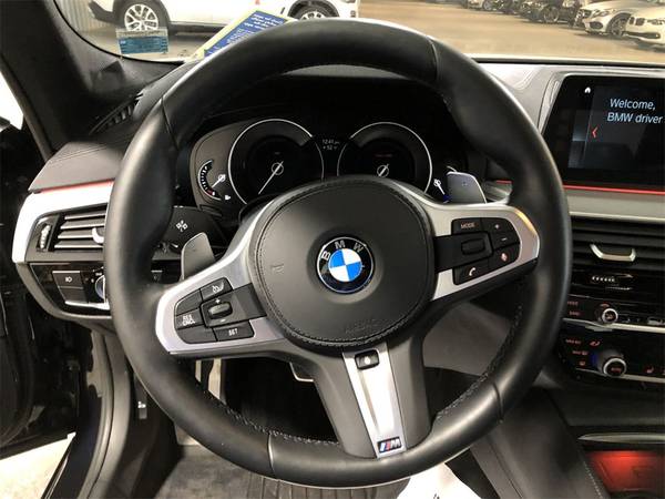 2018 BMW 5 Series 530i xDrive - - by dealer - vehicle for sale in Buffalo, NY – photo 18
