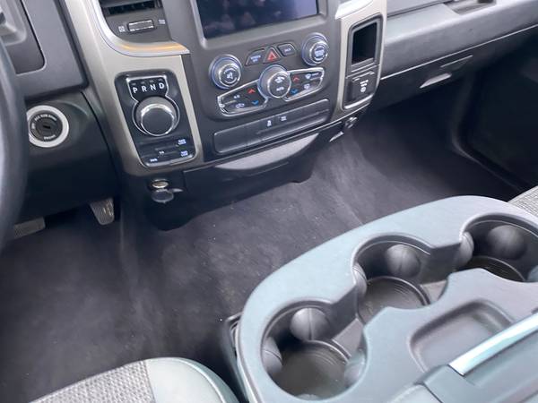 2019 Ram 1500 Classic Crew Cab SLT Pickup 4D 5 1/2 ft pickup Gray -... for sale in Fort Worth, TX – photo 23