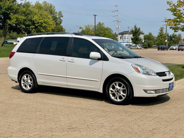 2004 Toyota Sienna XLE Limited - cars & trucks - by dealer - vehicle... for sale in Aurora, IL – photo 2