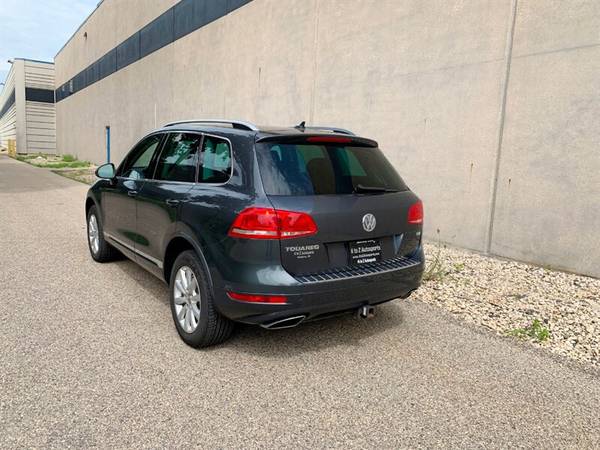 2012 Volkswagen Touareg V6 TDI -- ONLY ONE OWNER ** DESIRABLE DIESEL * for sale in Madison, WI – photo 4