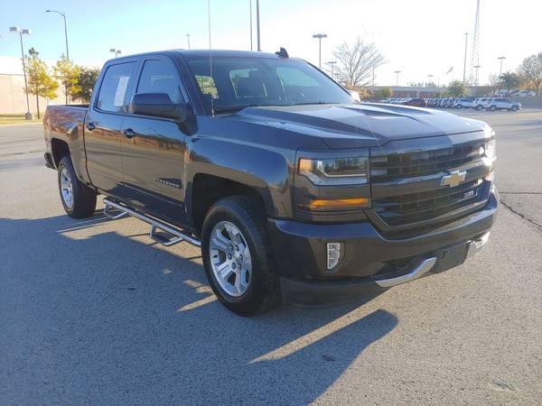 2016 CHEVROLET SILVERADO CREW CAB 4X4 LOW MILES! 1 OWNER! LIKE NEW!... for sale in Norman, TX – photo 2