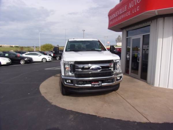 2017 Ford F-250 SD FX4 Crew Cab 4WD for sale in Dodgeville, WI – photo 3