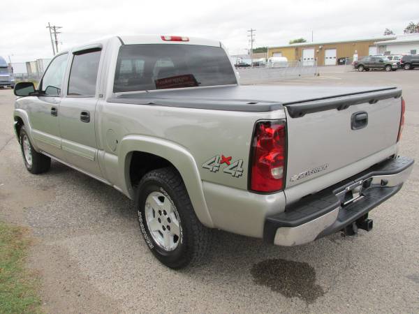 2006 Chevy Silverado LT 4X4 Crew-Cab (Clean!)WE FINANCE! for sale in Shakopee, MN – photo 3