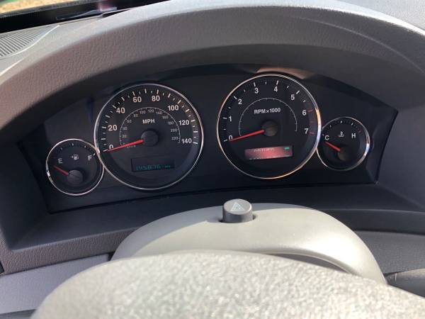 2007 Jeep Grand Cherokee - cars & trucks - by owner - vehicle... for sale in Sutton, NE – photo 8