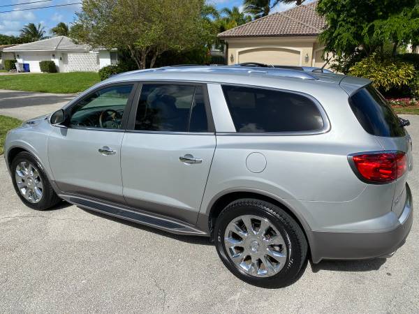++ 2010 BUICK ENCLAVE CXL - ONE OWNER SINCE NEW - cars & trucks - by... for sale in Port Saint Lucie, FL – photo 5