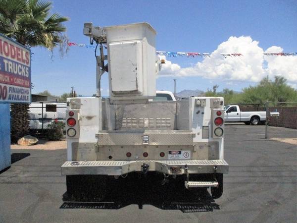 2001 Ford Super Duty F-550 Reg Cab XL 4WD Bucket Truck - Boom Truck for sale in Tucson, AZ – photo 5