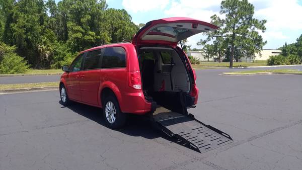 Handicap Van - 2014 Dodge Grand Caravan - - by dealer for sale in Melbourne , FL – photo 2