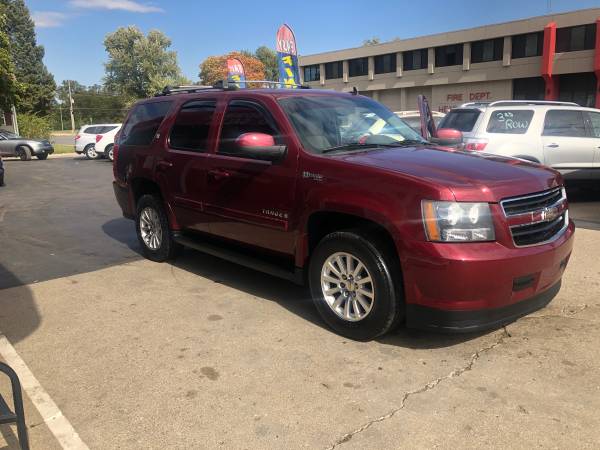 2009 CHEV TAHOE HYBRID 4X4 LEATHER DVD/TV AC LOADED 3RD ROW SEATING for sale in Anderson, IN – photo 3