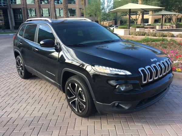 2018 Jeep Cherokee Latitude + plus Like Brand NEW Only 11000 Miles -... for sale in Scottsdale, AZ – photo 2