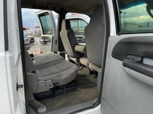 2005 Ford F350 Super Duty Crew Cab - - by dealer for sale in Palatine, WI – photo 16