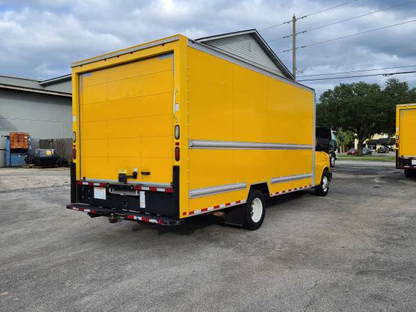 Beautiful Like New 2016 GMC 3500 Moving Box Truck for sale in Jacksonville, FL – photo 5