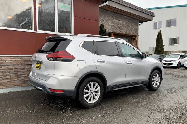 2018 Nissan Rogue SV - FWD - - by dealer - vehicle for sale in Auke Bay, AK – photo 3
