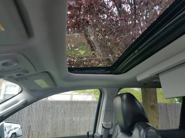2009 GMC Acadia SLT All wheel drive Leather dual roofs CLEAN for sale in West Warwick, RI – photo 12