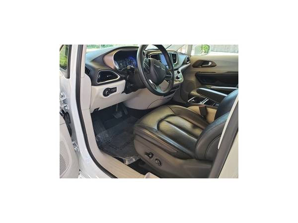 2018 Chrysler Pacifica Touring L 45k Wheelchair Mobility Handicap... for sale in Wichita, KS – photo 19