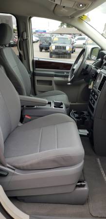 FAMILY FRIENDLY! 2009 Chrysler Town & Country 4dr Wgn Touring for sale in Chesaning, MI – photo 18