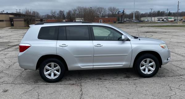2009 Toyota Highlander 4wd CLEAN! 1 OWNER! - - by for sale in Des Moines, IA – photo 5