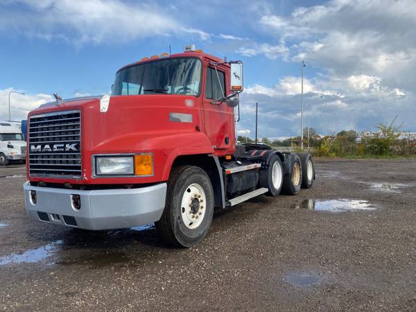 For Sale 1999 Mack CH600 / 3 Axles / Heavy Duty Truck for sale in Zion, IL – photo 2