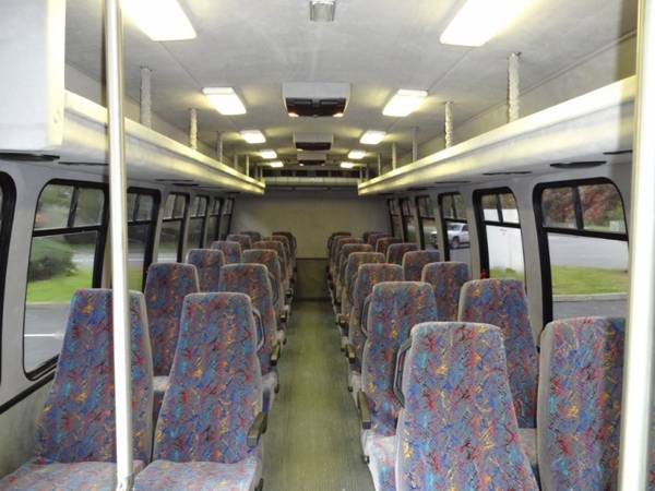 2004 Chevrolet C5500 28 Psngr Shuttle Bus:34K Miles Duramax Must See... for sale in Auburn, WA – photo 11