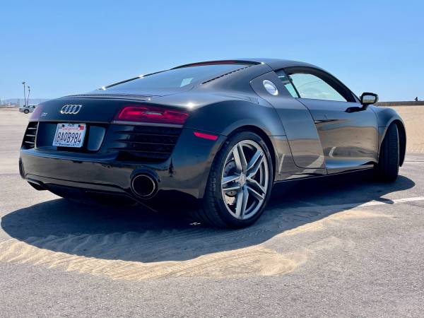 From A Private Collection - 2015 Audi R8 V8 Quattro for sale in Los Angeles, CA – photo 2