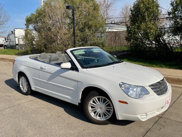 ONLY 92, 000 MILES! 2008 CHRYSLER SEBRING CONVERTIBLE TOURING - cars for sale in Cedar Rapids, IA – photo 10