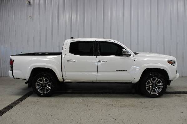 2017 Toyota Tacoma Limited - cars & trucks - by dealer - vehicle... for sale in Lockhart, TX – photo 4